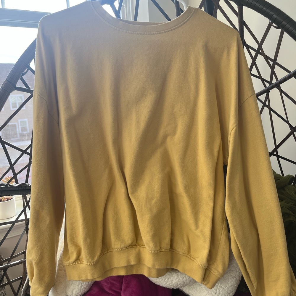 Yellow Long Sleeve Sweatshirt w/ Balloon Sleeves